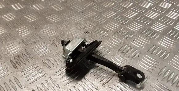 Nissan Qashqai Front door check strap stopper
