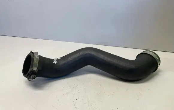 Audi A4 S4 B7 8E 8H Intercooler hose/pipe 8E0145737F
