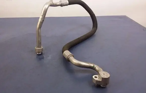 BMW 3 G20 G21 Air conditioning (A/C) pipe/hose 6841355