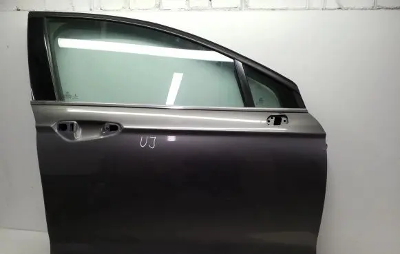 Ford Fusion II Front door