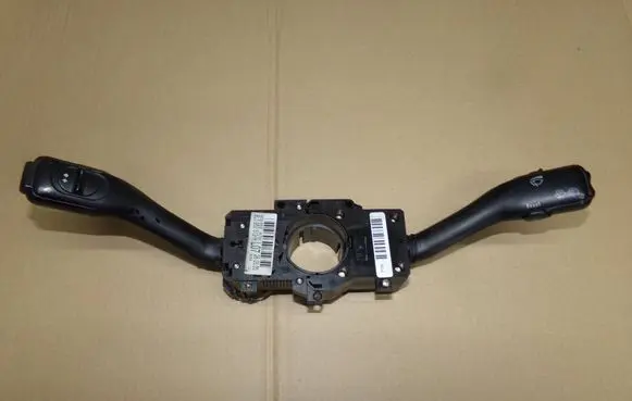 Audi A6 S6 C5 4B Wiper turn signal indicator stalk/switch 8L0953513H