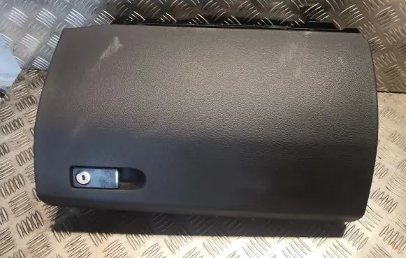 Mercedes-Benz E W212 Glove box 2126800391 A2126800391