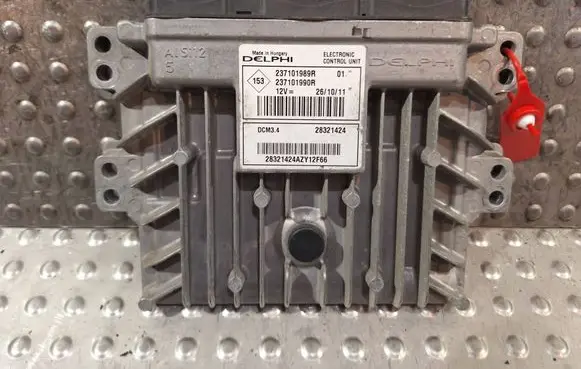 Renault Clio III Engine control unit/module S25081625 237101989R 237101990R