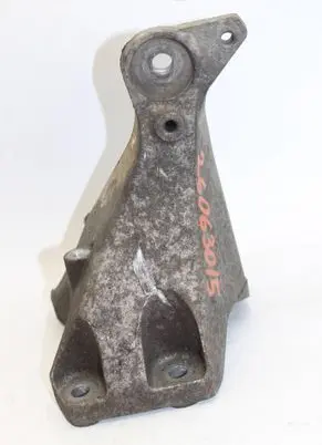 BMW 3 E90 E91 Engine mounting bracket 6781916 13807410 26907