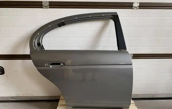 Jaguar S-Type Rear door