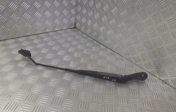 Nissan Micra Front wiper blade arm 80008647