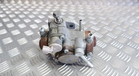 Lexus IS 220D-250-350 Fuel injection high pressure pump 221000R030