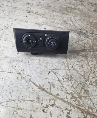 Chevrolet Captiva Wing mirror switch 6D18