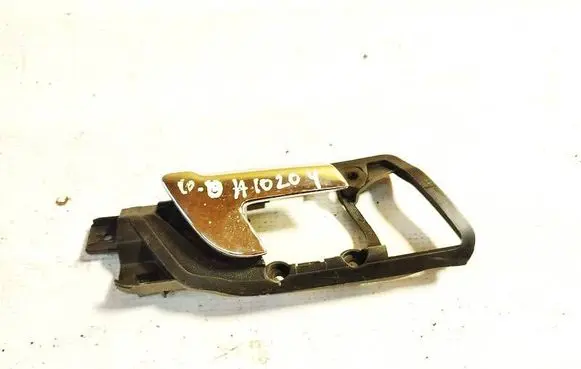 Volkswagen Polo IV 9N3 Rear door interior handle