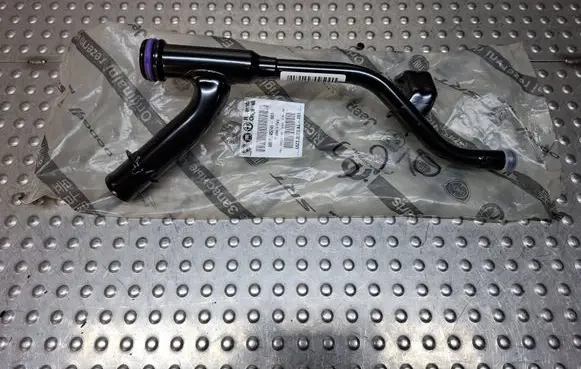 Alfa Romeo Mito Coolant pipe/hose 55245749 68233520AA