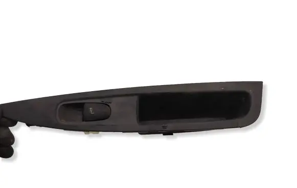 Nissan Qashqai Electric window control switch 829604EA0AX