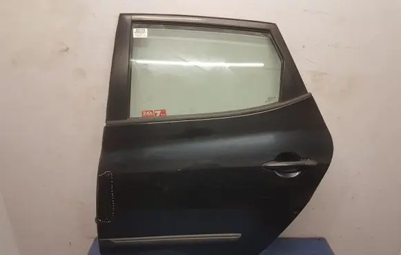 KIA Venga Rear door