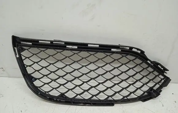 Mercedes-Benz C W205 Front bumper lower grill A2058852723