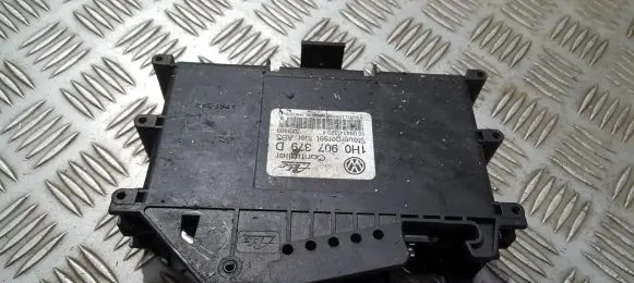 Volkswagen Golf III ABS control unit/module 1H0907379D