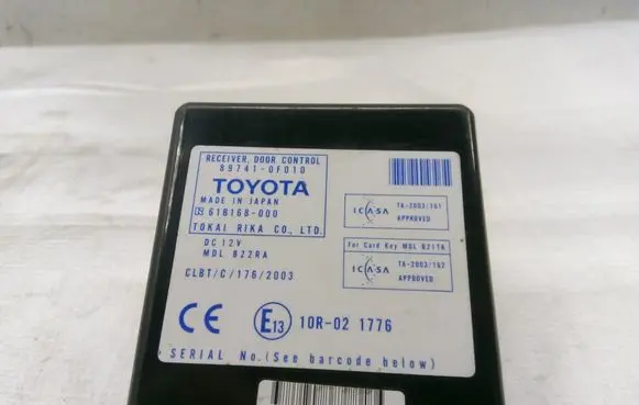 Toyota Corolla Verso AR10 Door control unit/module 61B168000 897410F010