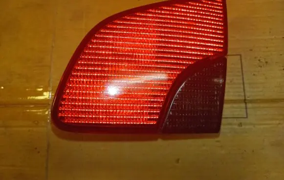 Peugeot 406 Tailgate rear/tail lights