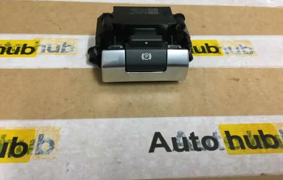 Land Rover Evoque II Hand parking brake switch LR114829