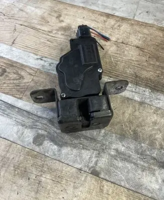 KIA Sorento Tailgate window lock/catch/latch 871303E000