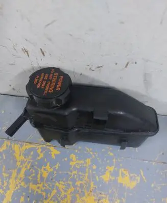 Volvo S60 Power steering fluid tank/reservoir 30665496