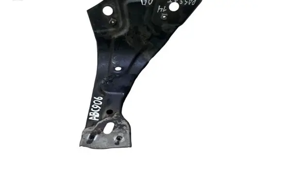 Volkswagen PASSAT B7 Fender mounting bracket 3AA821142