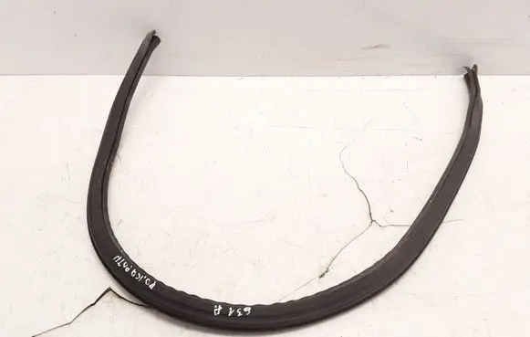 Audi 80 90 B2 Engine compartment rubber 