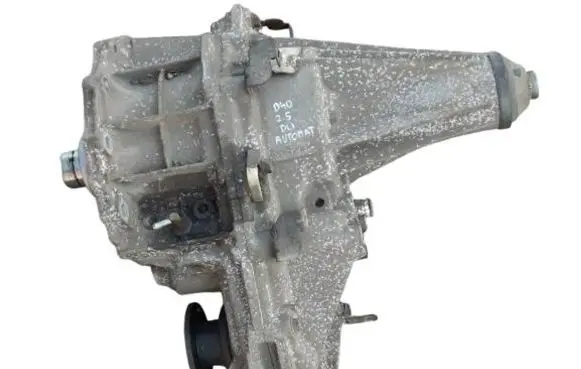 Nissan Navara D40 Rear gearbox reducer/haldex oil pump 
