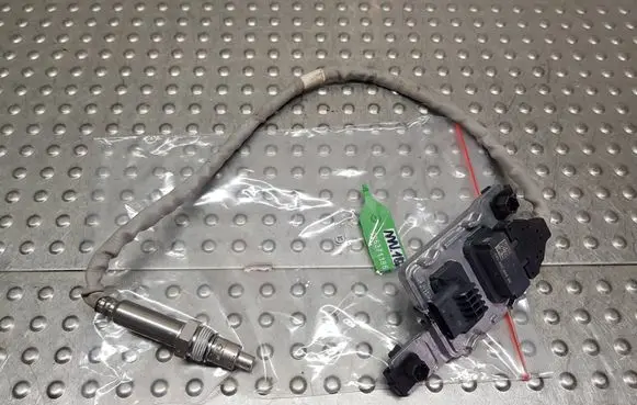 Volkswagen Caddy Lambda probe sensor S26371186 04L907805BE