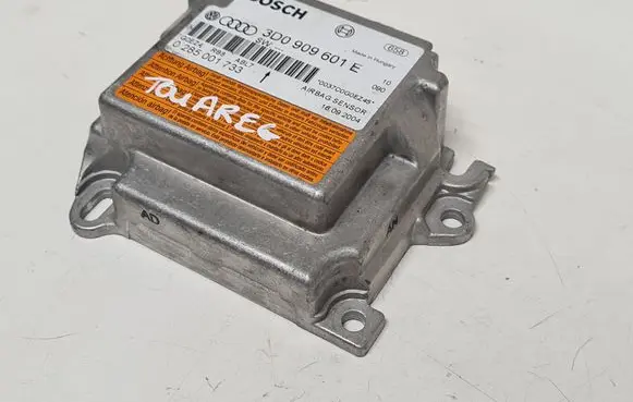 Volkswagen Touareg I Airbag control unit/module 3D0909601E 0285001733