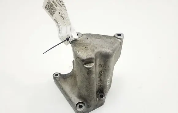Mercedes-Benz SL R107 Generator/alternator bracket A1161551035