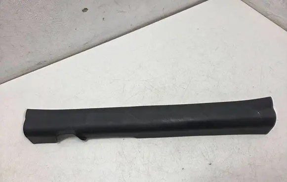 Hyundai i30 Front sill trim cover 85870A6000