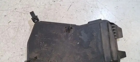 Mercedes-Benz E W212 Fuse box cover A2125400082