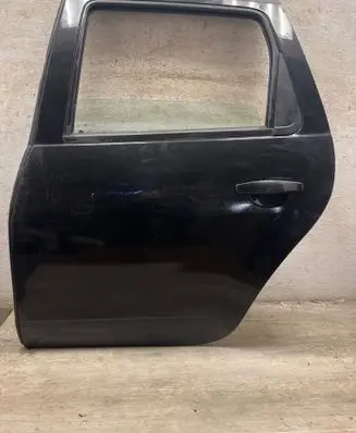 Dacia Duster Rear door 