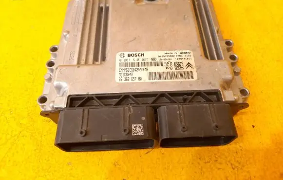Peugeot 508 Engine control unit/module ECU 9836265780