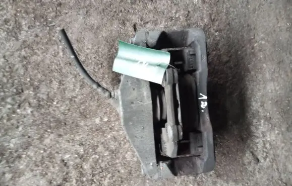 Volvo V40 Front brake caliper 976