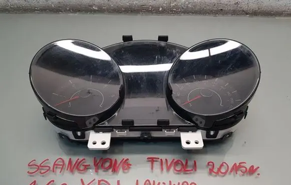 SsangYong Tivoli Speedometer (instrument cluster) 80210-35100