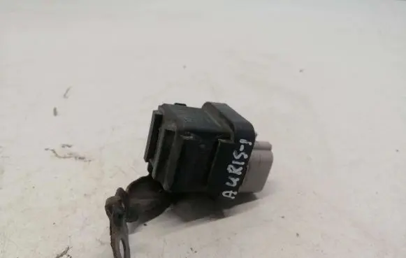 Toyota Auris 150 Glow plug pre-heat relay 2861067010 1567000671