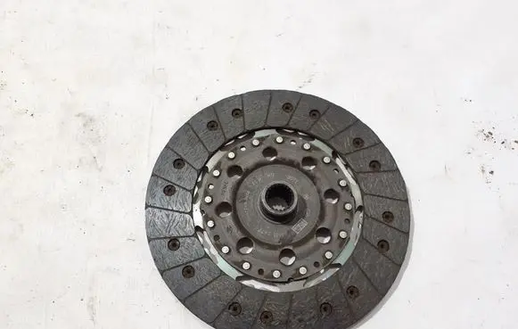 Renault Trafic III (X82) Clutch pressure plate 301015679R