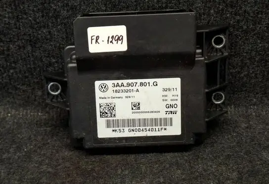 Volkswagen PASSAT B7 Hand brake control module 3AA907801G