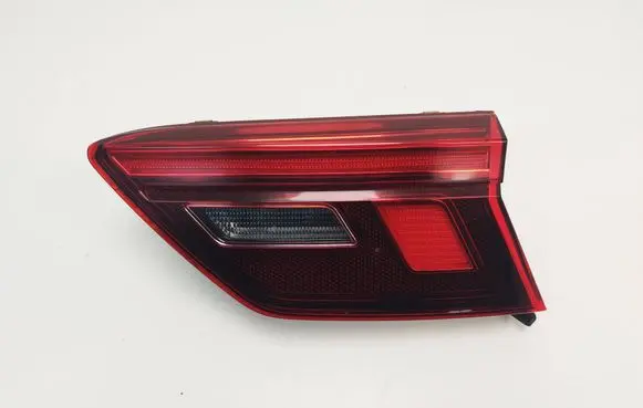 Volkswagen Tiguan Tailgate rear/tail lights 