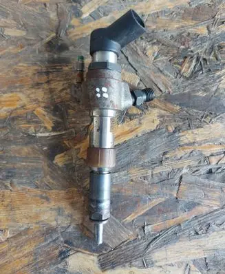 Peugeot 3008 I Fuel injector 9802448680
