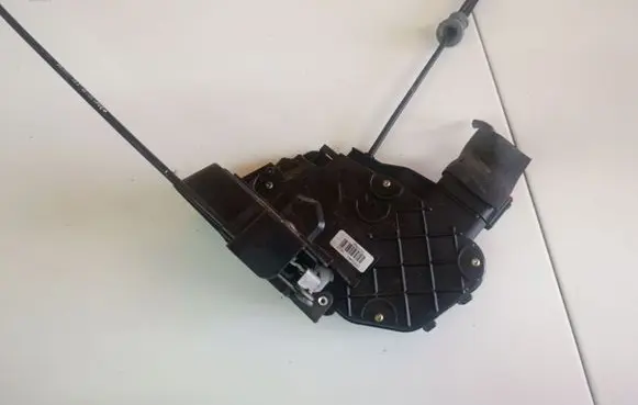 Volvo V50 Front door lock 36699793
