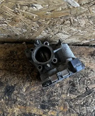 Opel Corsa C Electric throttle body valve 0280750044