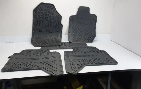 Ford Ranger Car floor mat set AB392113087aaw