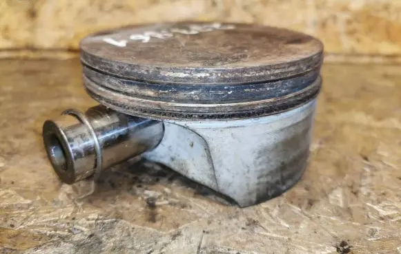 Mercedes-Benz S W221 Piston 098106
