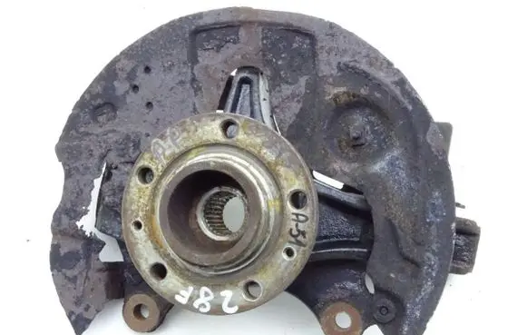 Peugeot 308 Front wheel hub spindle knuckle