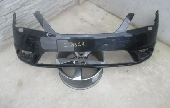 Seat Toledo IV (NH) Front bumper