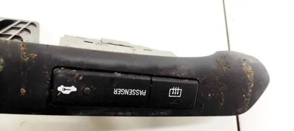 Windscreen/window heater switch