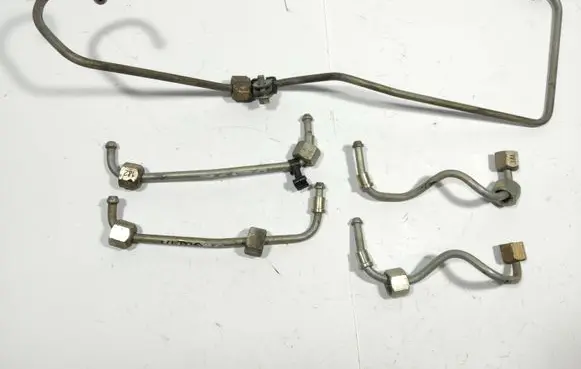 Dodge Nitro Fuel injector supply line/pipe 