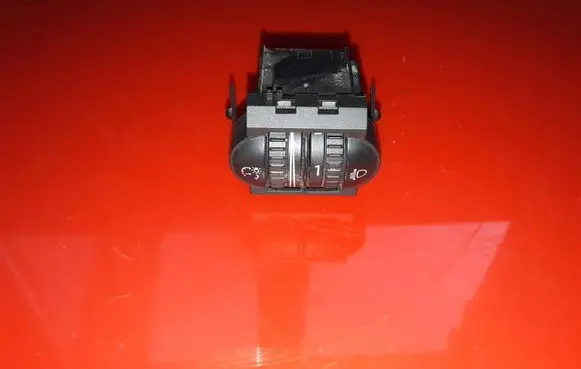 Volkswagen Golf V Headlight level height control switch 1K0941333D