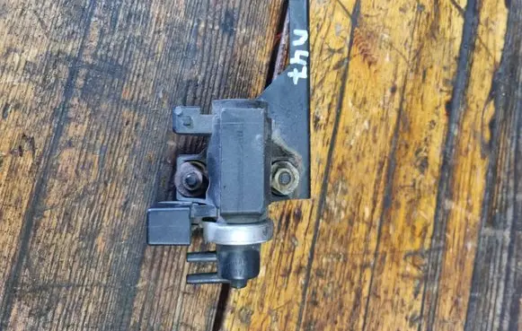 Audi A5 8T 8F Turbo solenoid valve 1H0906627A 72189500